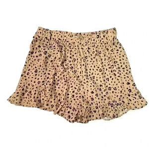 MOD On Trend Leopard Ruffle Shorts M Boho Summer Style